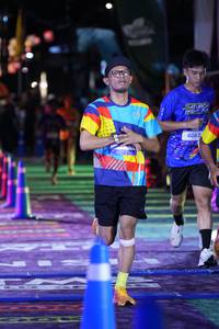 BIB: 4063
                            <button type="button" onclick="openModal(26222361)" class="btn btn-primary btn-sm float-right btn-popup" data-toggle="modal" data-target=".modal-high-quality">
                        <i class="fas fa-shopping-cart"></i> Add to Cart
                    </button>
                                            <button type="button" onclick="isThisMe(26222361, true)" class="btn btn-success btn-sm float-right btn-popup btn-isme hidden" data-toggle="tooltip" data-placement="bottom" title="นี่คือรูปของคุณใช่ไหม คลิกที่นี่เพื่อเอาเข้าอัลบั้ม">
                        <i class="fas fa-plus"></i> Add to album
                    </button>
                    <button type="button" onclick="isThisMe(26222361, false)" class="btn btn-warning btn-sm float-right btn-popup btn-isnotme hidden">
                        <i class="fas fa-ban"></i> Remove from album
                    </button>